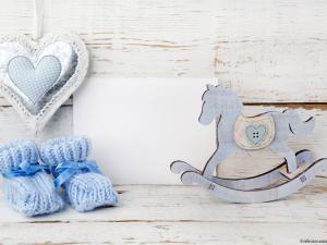  alt="Bébé : quel texte rédiger pour un faire part de naissance ?"