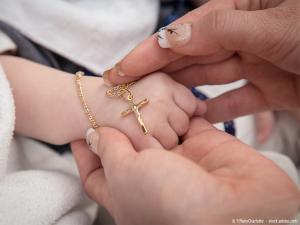  alt="Comment choisir la médaille de baptême idéale pour votre enfant ?"